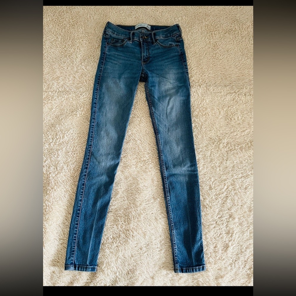Women’s Abercrombie & fitch jeans